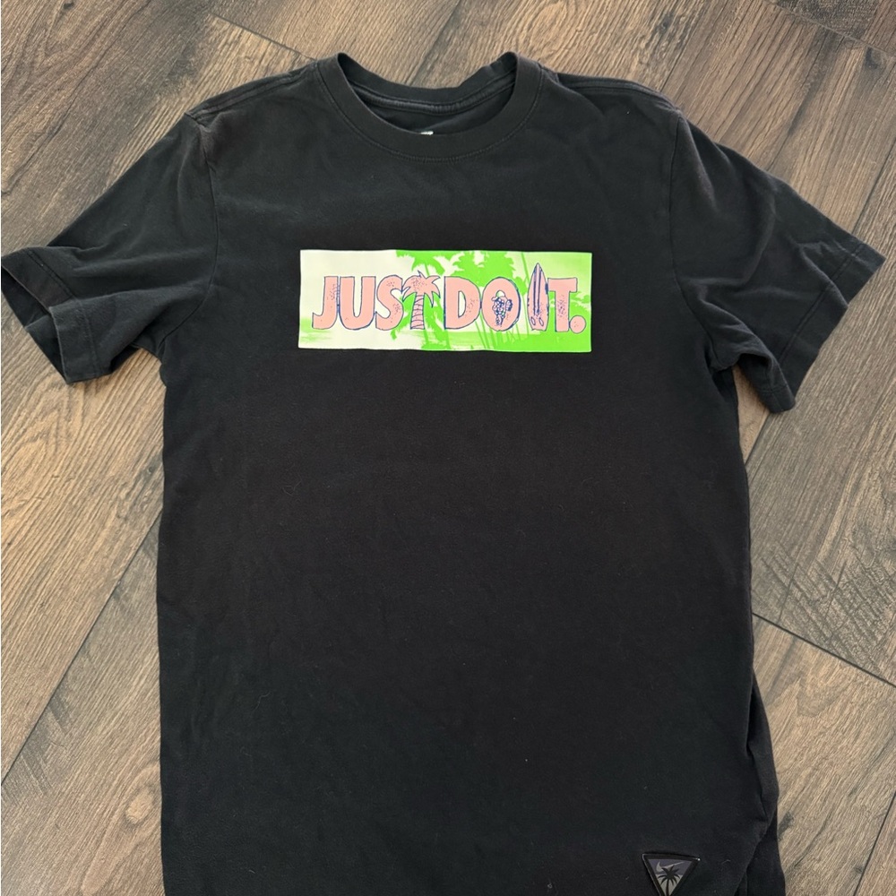 Nike Hawaii Exclusive Shirt Size Small